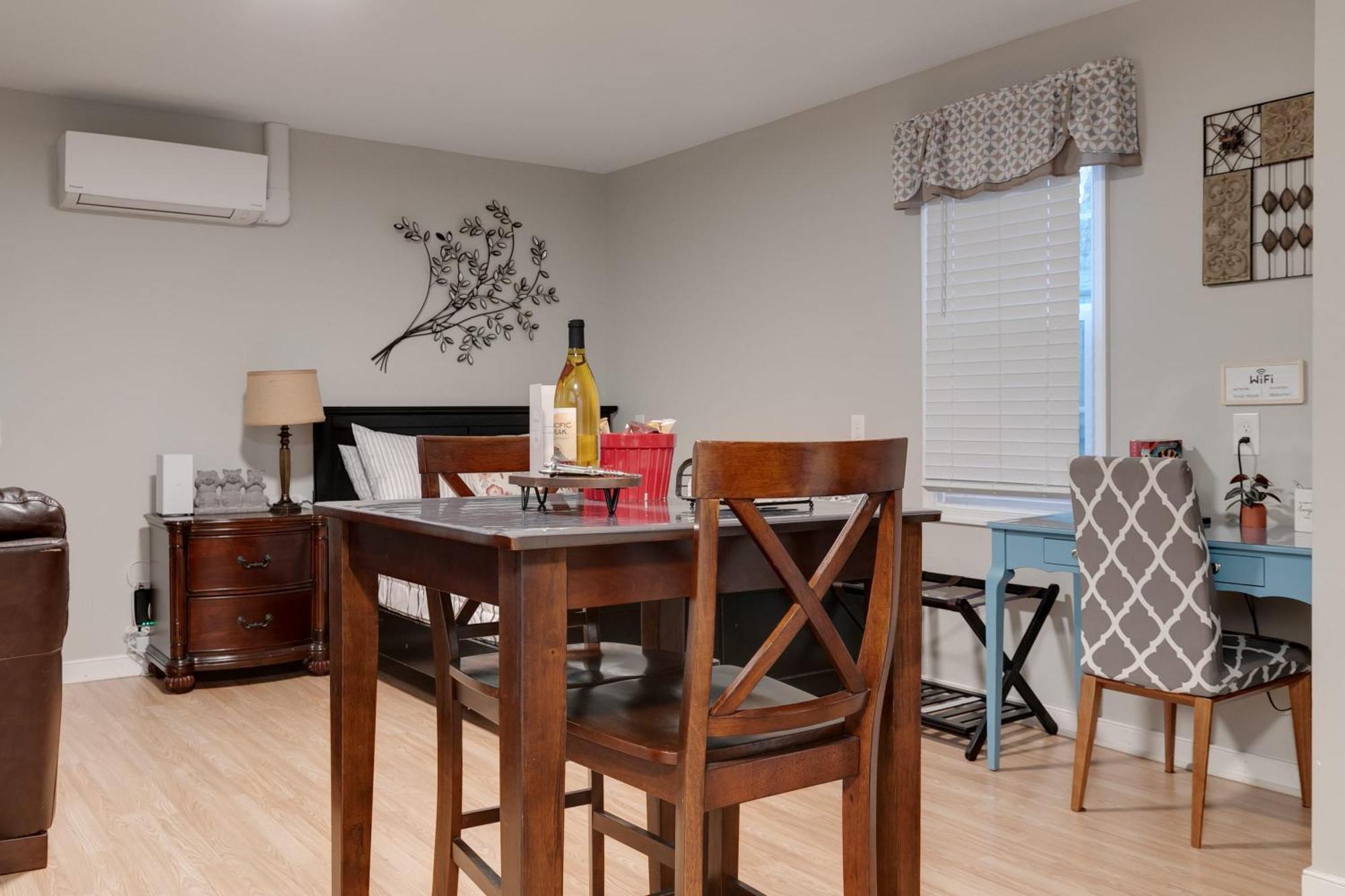 E3 Centrally Located In Carytown Fully Fenced Richmond Bagian luar foto